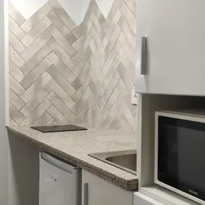 Estudio Con Balcon A 9min. Del Centro En Metro Apartamento