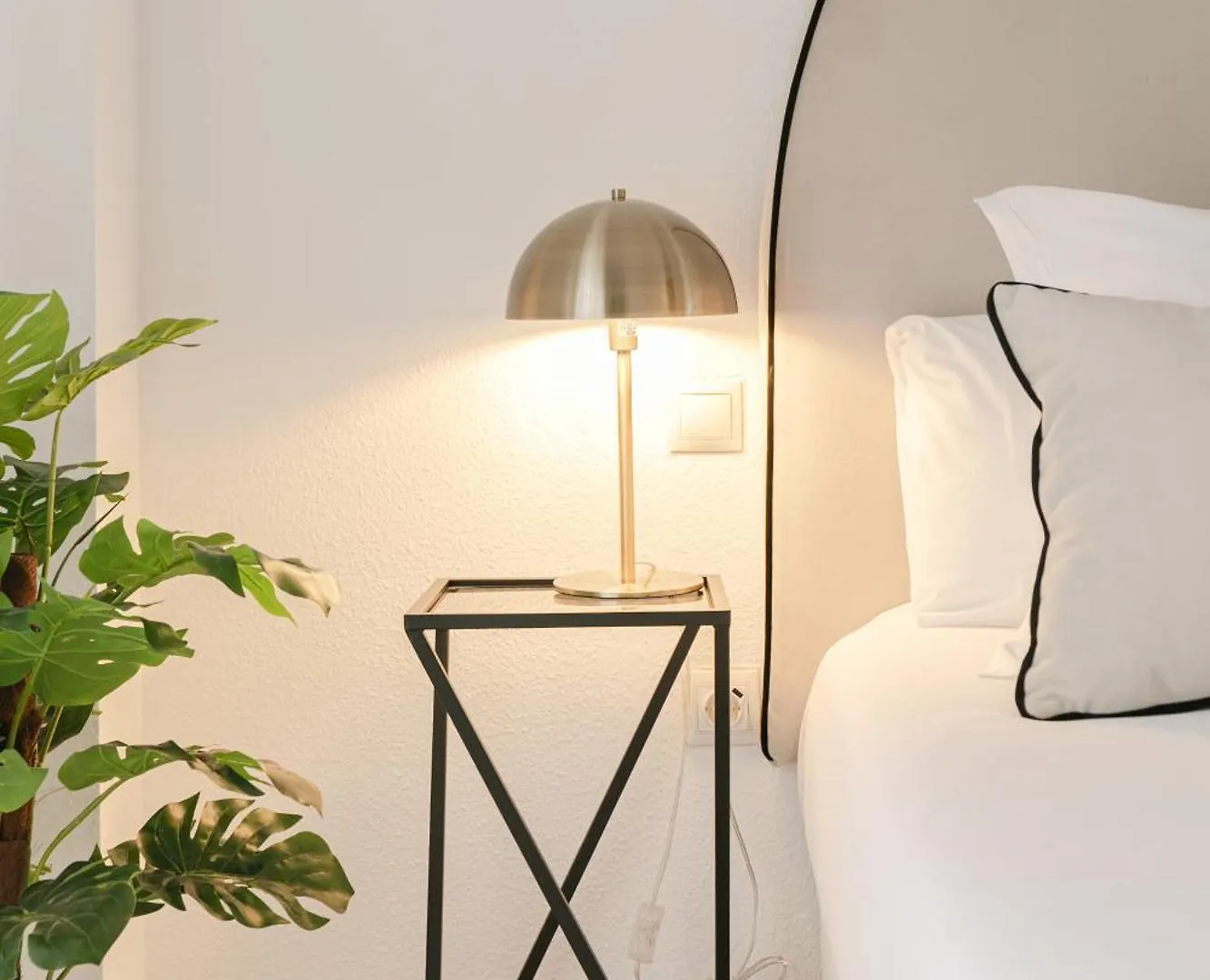 Isg Apartments Becquer Free Parking Inside The Building Seville Spain
