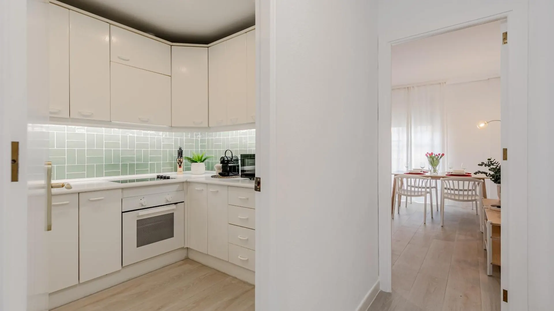 Isg Apartments Becquer Free Parking Inside The Building Seville 0*,