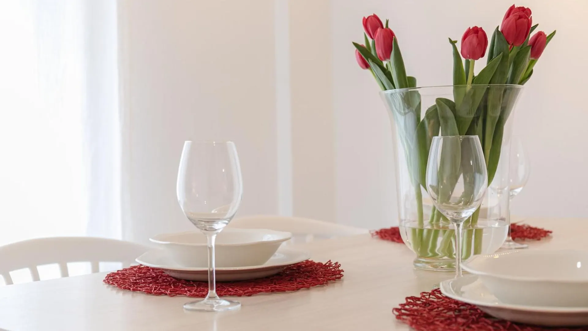 Isg Apartments Becquer Free Parking Inside The Building Seville