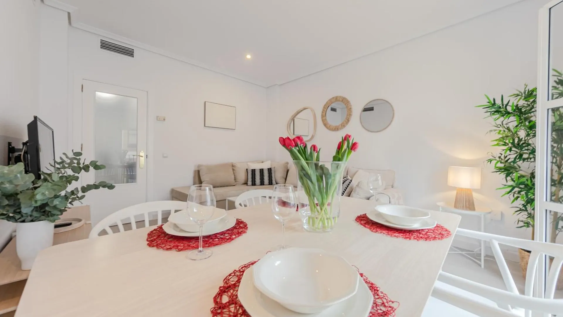 Isg Apartments Becquer Free Parking Inside The Building Seville 0*,  Spain